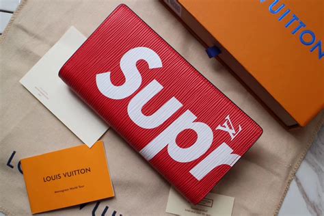 supreme lv wallet review|real supreme wallet.